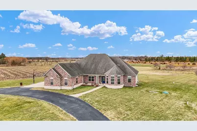 2595 County Road 500 E, Mahomet, IL 61853 - Photo 3