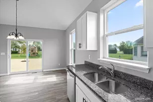 3431 Comstock Ave, Dekalb, IL 60115 - Photo 13