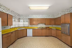 3251 N Schultz Dr, Lansing, IL 60438 - Photo 7