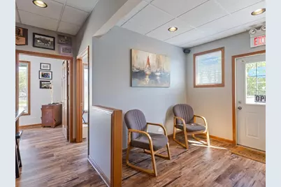 111 W Railroad Avenue NW, Bartlett, IL 60103 - Photo 15