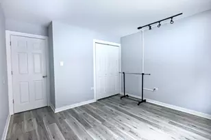 5139 N East River Rd, Chicago, IL 60656 - Photo 13