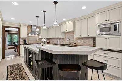 1886 Clover Drive, Inverness, IL 60067 - Photo 5