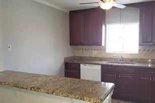 1033 Spruce St, Glendale Heights, IL 60139 - Photo 5