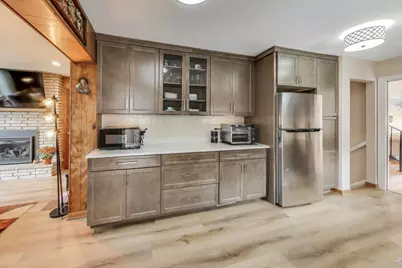 304 Amherst Avenue, Des Plaines, IL 60016 - Photo 9