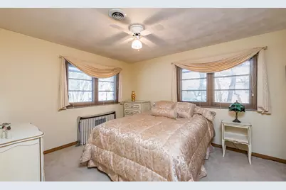 1118 Shiloh Boulevard, Zion, IL 60099 - Photo 17