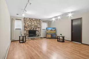 18341 Poplar Ave, Homewood, IL 60430 - Photo 7