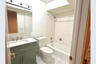 435 Ridge Road #305, Wilmette, IL 60091 - Photo 9