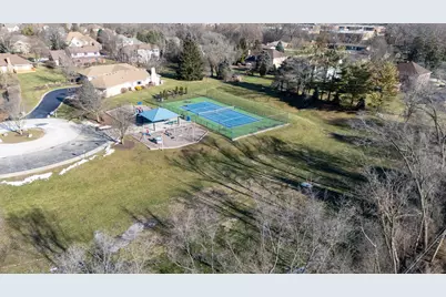 704 Grego Court, Prospect Heights, IL 60070 - Photo 5