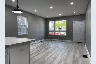 952 N Avers Avenue, Chicago, IL 60651 - Photo 11