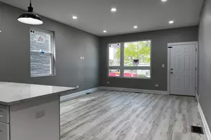 952 N Avers Ave, Chicago, IL 60651 - Photo 11