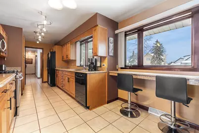 7216 S Octavia Avenue, Bridgeview, IL 60455 - Photo 9