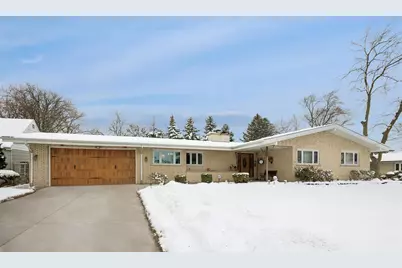 7216 S Octavia Avenue, Bridgeview, IL 60455 - Photo 1