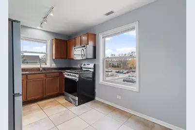 1535 Raymond Drive #202, Naperville, IL 60563 - Photo 7