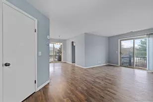 1535 Raymond Dr, Naperville, IL 60563 - Photo 9