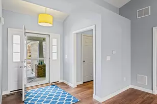 3905 Brookfield Dr, Champaign, IL 61822 - Photo 9