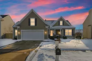 3905 Brookfield Dr, Champaign, IL 61822 - Photo 3