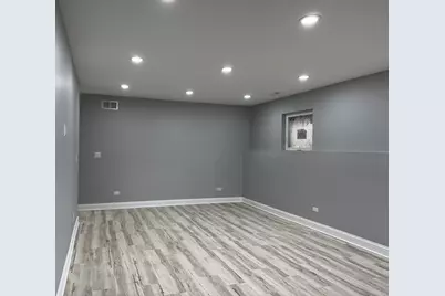 5027 S Indiana Avenue, Chicago, IL 60615 - Photo 11