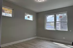 5027 S Indiana Ave, Chicago, IL 60615 - Photo 13