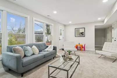 1420 Hassell Road, Hoffman Estates, IL 60169 - Photo 19