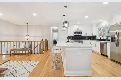 1420 Hassell Road, Hoffman Estates, IL 60169 - Photo 7