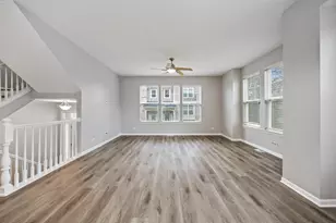 982 Tuscany Dr, Streamwood, IL 60107 - Photo 3