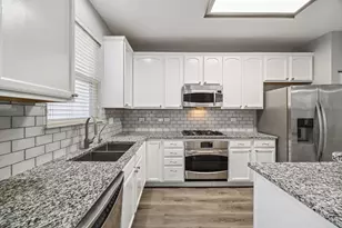 982 Tuscany Dr, Streamwood, IL 60107 - Photo 11