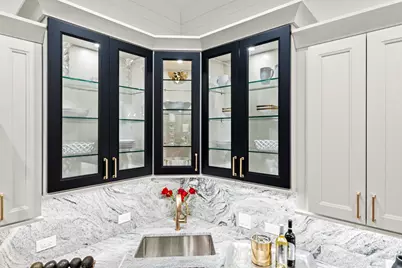 515 E Oakwood Boulevard, Chicago, IL 60653 - Photo 15