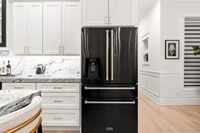 515 E Oakwood Boulevard, Chicago, IL 60653 - Photo 19