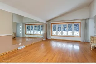 10617 S Kenton Ave, Oak Lawn, IL 60453 - Photo 9