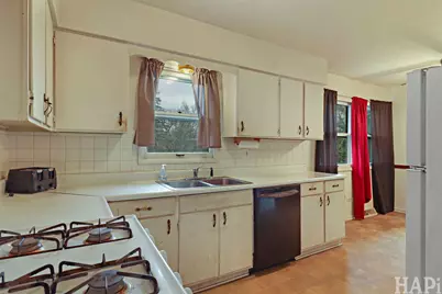 1912 Sheila Street, Woodstock, IL 60098 - Photo 9