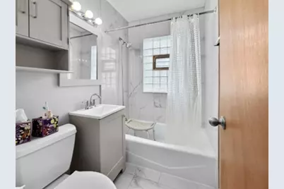 2247 S 21st Avenue, Broadview, IL 60155 - Photo 7