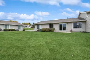 419 N Thornwood Dr, McHenry, IL 60050 - Photo 19