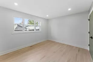 700 Florence Dr, Park Ridge, IL 60068 - Photo 31