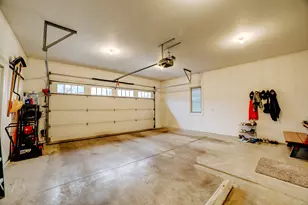 558 E Martin Ave, Watseka, IL 60970 - Photo 45