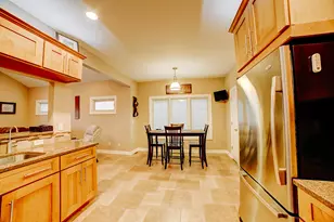 558 E Martin Ave, Watseka, IL 60970 - Photo 9