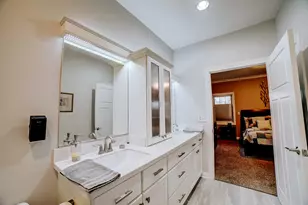 558 E Martin Ave, Watseka, IL 60970 - Photo 23