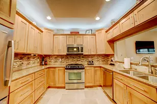 558 E Martin Ave, Watseka, IL 60970 - Photo 7