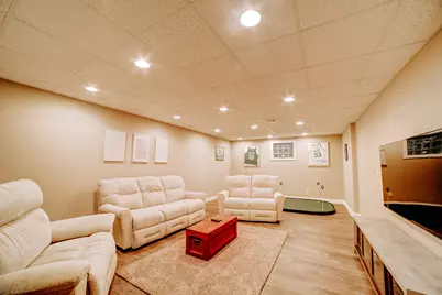 558 E Martin Avenue, Watseka, IL 60970 - Photo 31