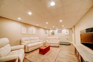 558 E Martin Ave, Watseka, IL 60970 - Photo 31