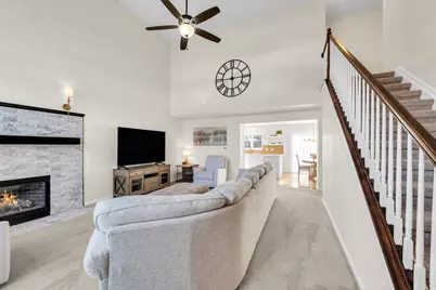 255 Midlane Drive, Crystal Lake, IL 60012 - Photo 5