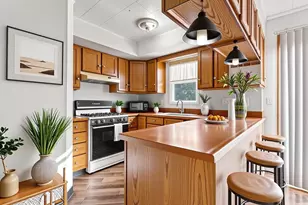 2417 E Green St, Urbana, IL 61802 - Photo 3