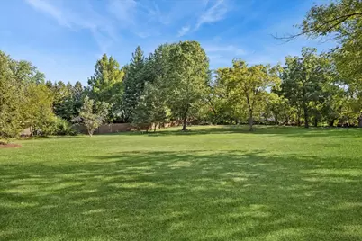 16280 W Woodbine Circle, Vernon Hills, IL 60061 - Photo 23