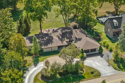 16280 W Woodbine Circle, Vernon Hills, IL 60061 - Photo 3