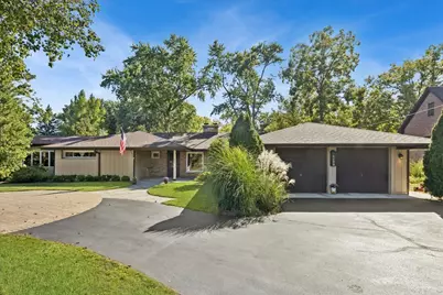 16280 W Woodbine Circle, Vernon Hills, IL 60061 - Photo 1