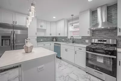 7715 S Oglesby Avenue, Chicago, IL 60649 - Photo 19