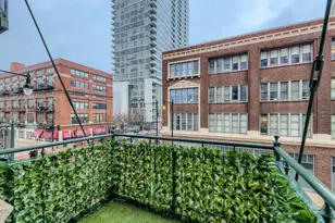 1801 S Michigan Ave, Chicago, IL 60616 - Photo 11