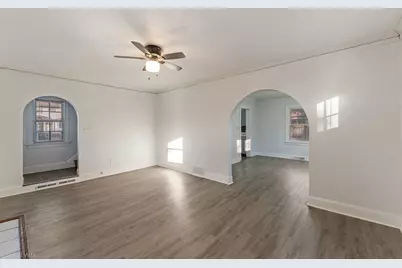 233 Oakwood Avenue, Rockford, IL 61101 - Photo 3