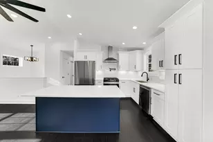 17830 W Winnebago Dr, Grayslake, IL 60030 - Photo 5