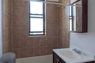 2704 N Sawyer Ave, Chicago, IL 60647 - Photo 9