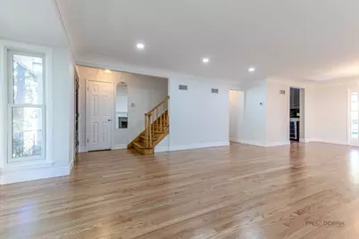 7810 Kildare Avenue, Skokie, IL 60076 - Photo 7